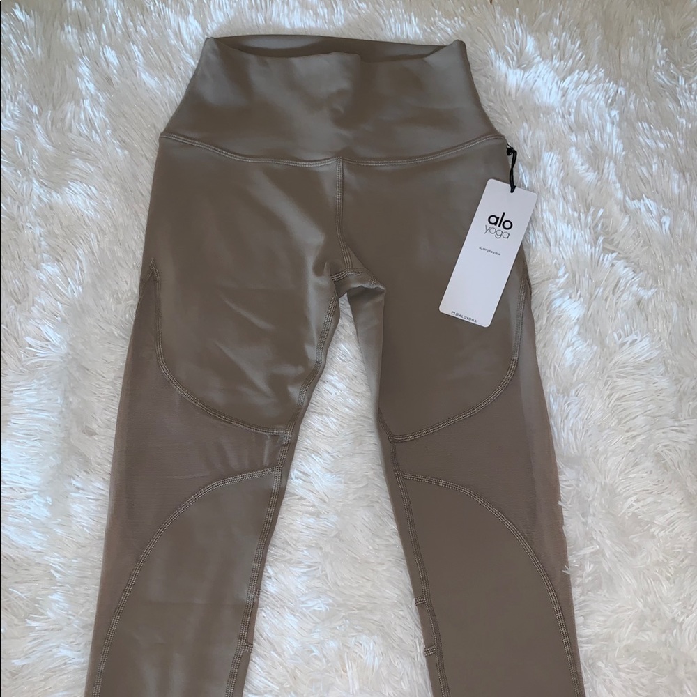 Alo Yoga High-waisted Coast Capri NWT